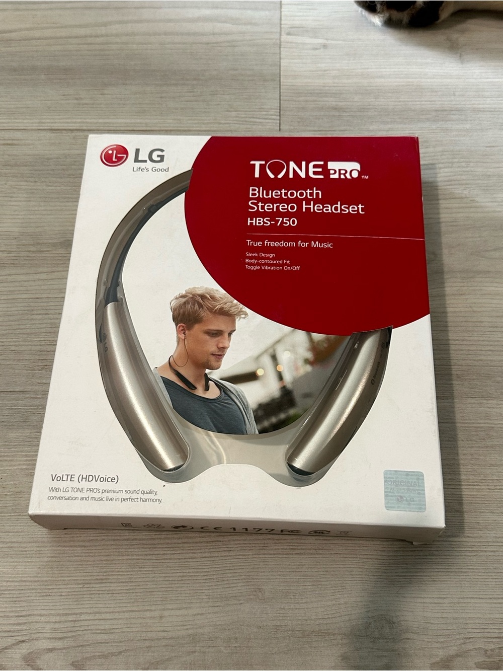 LG Tone Pro HBS-750 Gold Bluetooth Wireless Stereo Neckband Headset NEW